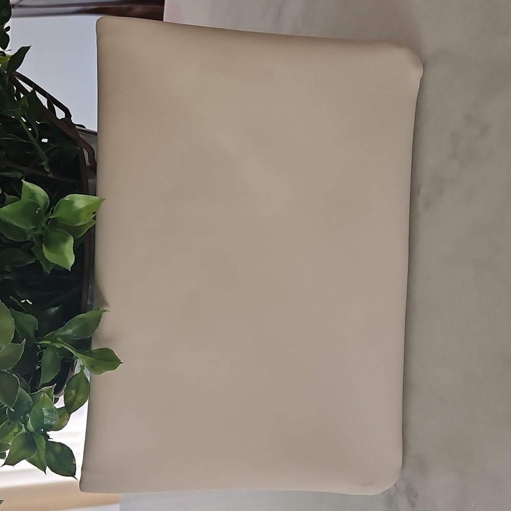 Dior Cream Cosmetic/ Clutch Bag - Picture 10 of 11